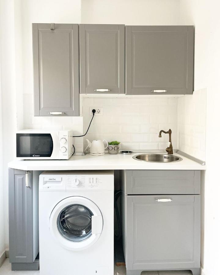 White Apartment Букурещ Екстериор снимка
