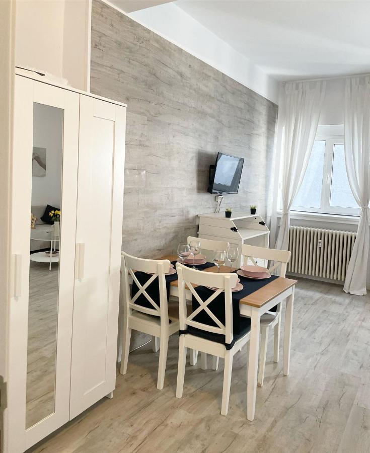 White Apartment Букурещ Екстериор снимка
